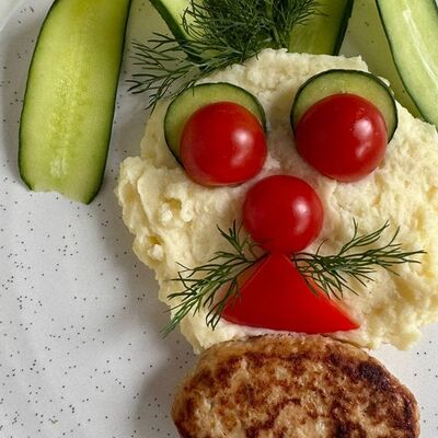 Куриная котлетка в Кафе Slasty Store по цене 570 ₽