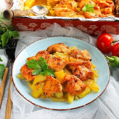 Курица с картошкой в Чайхана 24 Халяль по цене 380 ₽