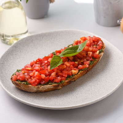 Брускетта с томатами и песто в Блеск по цене 250