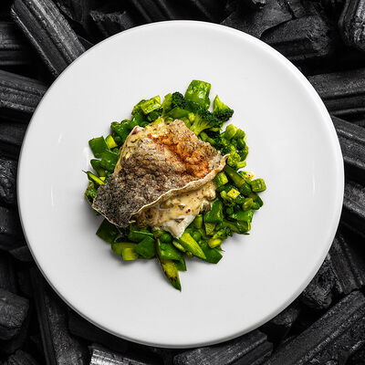 Судак с соусом из одуванчиковв Dodici Grill по цене 1690 ₽