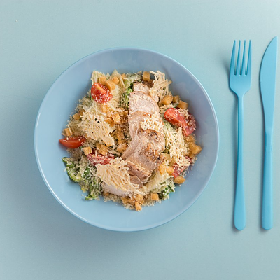 Цезарь с курицей в Rollwell по цене 530 ₽