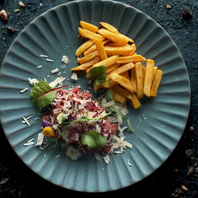 Тартар из говядины в Траттория Ла Вилла по цене 869 ₽