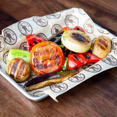 Овощи гриль в John Gilroys по цене 550 ₽