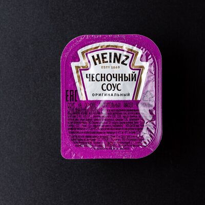 Соус Чесночный Heinz в SushiDen по цене 300 ₸