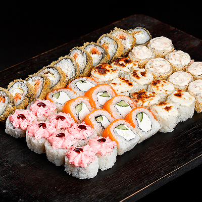 Сидим дома в Царица Роллов по цене 2216 ₽