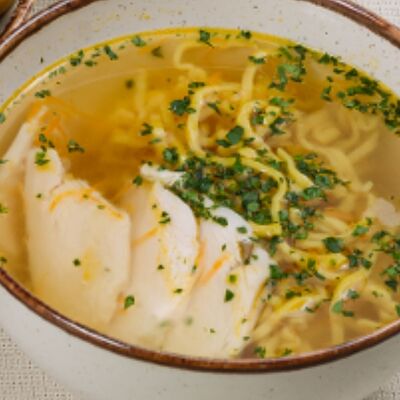 Суп-лапша с цыпленком в Паста Фэмили по цене 460 ₽