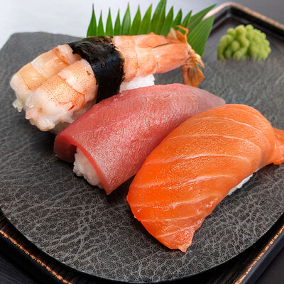 Суши Лосось, Тунец, Креветка в Yorokobi по цене 550 ₽