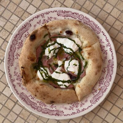 Мини пицца с мортаделлой и страчателлой 20см в Мари по цене 440 ₽