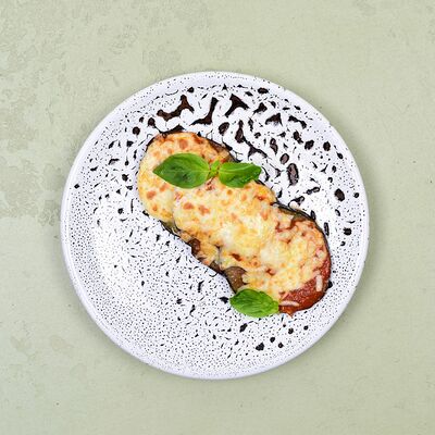 Баклажан Пармеджано в Пармезан и пури по цене 250 ₽