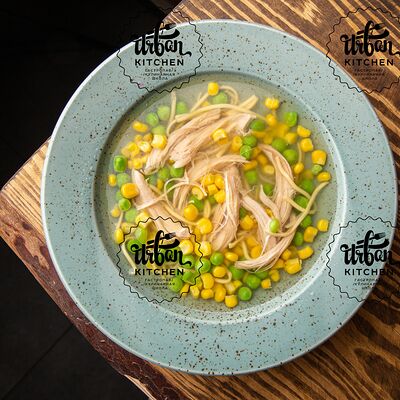 Куриный супчик с кукурузой и горошком в Urban Kitchen по цене 390 ₽