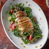 Салат с куриным бедромв Phantom