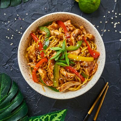 Вок с курицей в Kuksu №1 по цене 499 ₽