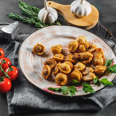 Пельмени жаренные в Maki Family по цене 199