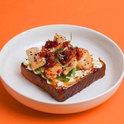 Французский тост с куриной грудкой и вялеными томатами в Марсианин по цене 760 ₽