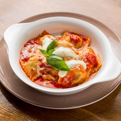 Равиоли Соррентино в Perbacco Italian Restobar по цене 980 ₽