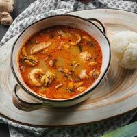 Том ям с морепродуктами в Вьетнамская кухня