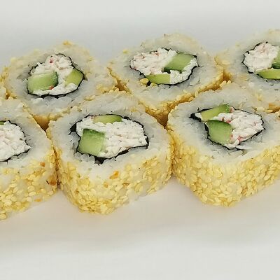 Ролл Калифорния в кунжуте в IONOTO по цене 440 ₽