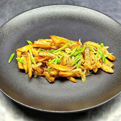 Картофель по-домашнему в FABRIKA по цене 230 ₽