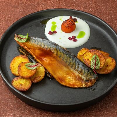 Филе скумбрии с греческим йогуртом кимчи в Гастробар Дружба по цене 850 ₽