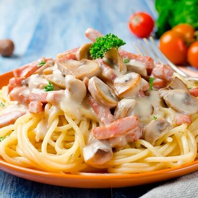 Паста с цыпленком и грибами в От шефа по цене 480 ₽