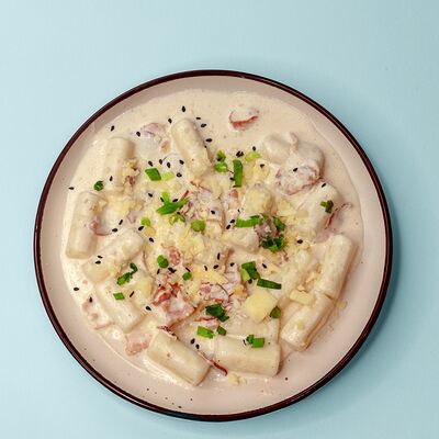 Токпокки карбонара в Mornis Корейская кухня по цене 870 ₽