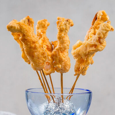 Креветки тигровые, жаренные в кляре в Сахара по цене 2200 ₽