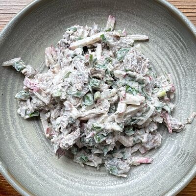 Салат с говяжьим языком в Sololaki по цене 500 ₽