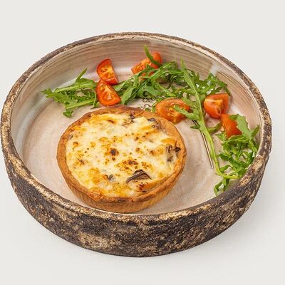 Киш с курицей и грибами в Дело по цене 520 ₽