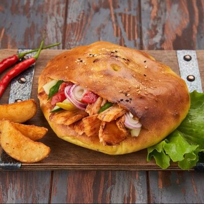 Шаурма Кавказская в пите в Шаурма Хаус № 1 по цене 375 ₽