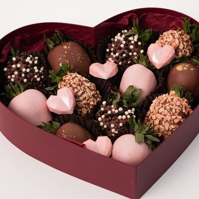 Сердце с клубникой в шоколаде №36 в Клубникисс по цене 4700 ₽