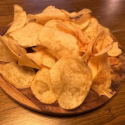 Чипсы соленые с перцем в АБАРмот по цене 120 ₽