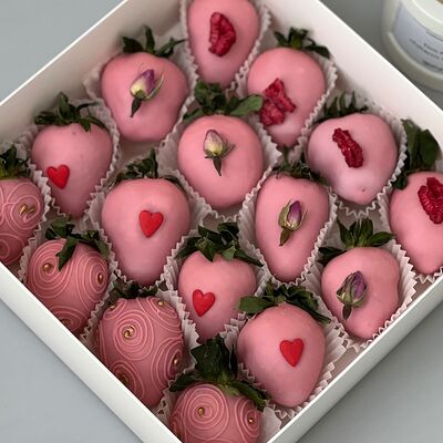 Клубника в шоколаде №39 в Lovely Berry по цене 3890 ₽