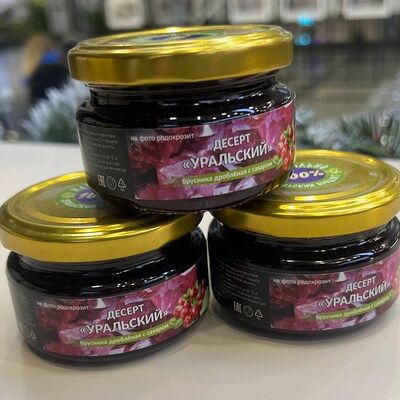 Десерт Уральский из брусники с сахаром в КофеНямия по цене 500 ₽