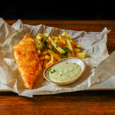 Фиш энд Чипс в Таверна Фили Хаус по цене 690 ₽