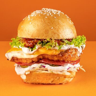 Бургер Кубанская курочка в Краснодарский парень по цене 490 ₽