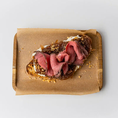 Брускетта с ростбифом в smart day по цене 625 ₽