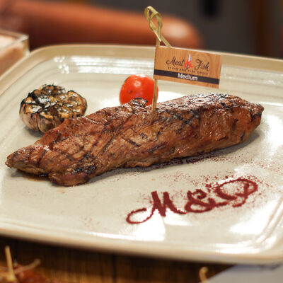 Вырезка из молодого теленка в Мясо & Рыба по цене 1420