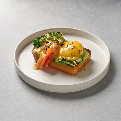 Бриошь с лососем, яйцом пашот и голландским соусом в REGUL по цене 820 ₽
