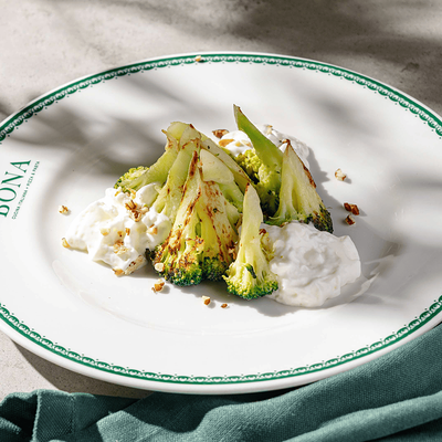 Брокколи со сливочным соусом горгонзола в Bona по цене 720 ₽