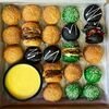 Бокс с миньонами (21 шт.) в Burger Heroes по цене 4390
