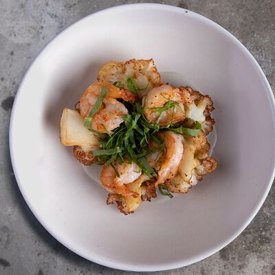 Цветная капуста фри с креветками и соусом Дорблю в ЗоЗо по цене 455 ₽