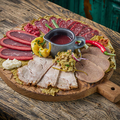 Мясные деликатесы Кавказа в Казбек по цене 1790 ₽