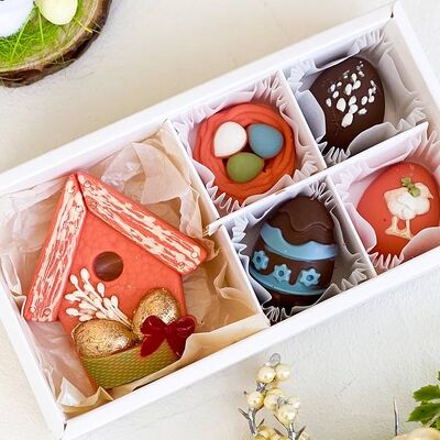 Набор из шоколада Домик и конфетыв Tortterry по цене 650