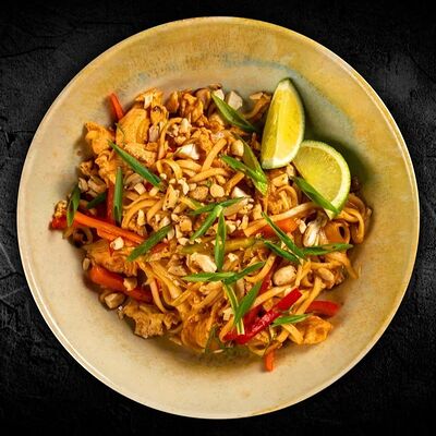 Пад-тай с курицейв Голодный WOK по цене 520 ₽