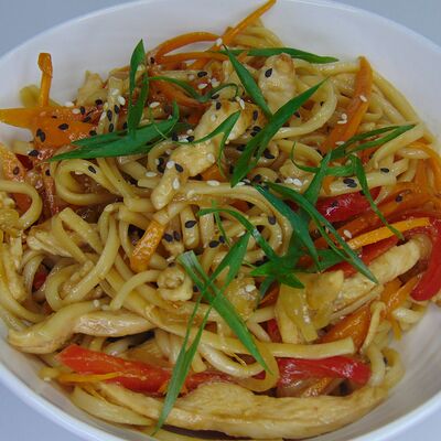 Вок со свининой в Sisters Food по цене 220