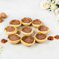 Слоеные корзиночки с заварным кремом и грецким орехом в У Палыча. С пылу, с жару!