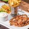 Шаурма на тарелке с курицей в Кампус на Смоленке по цене 1050