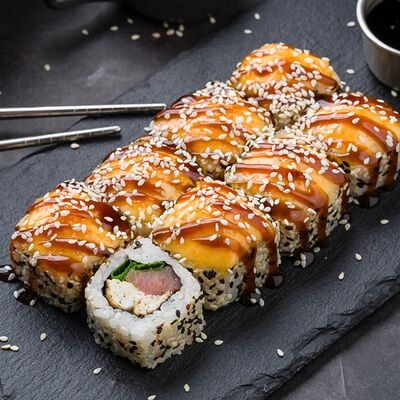 Ролл Запеченный с тунцом и омлетом в Рыба закусывала по цене 469 ₽