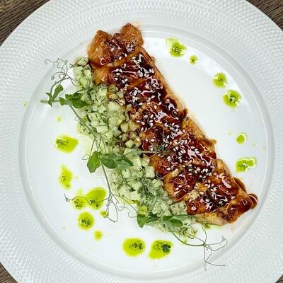 Татаки с угрем в Oysters по цене 560 ₽