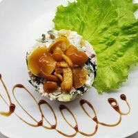 Салат с грудкой и черносливом в Алиби